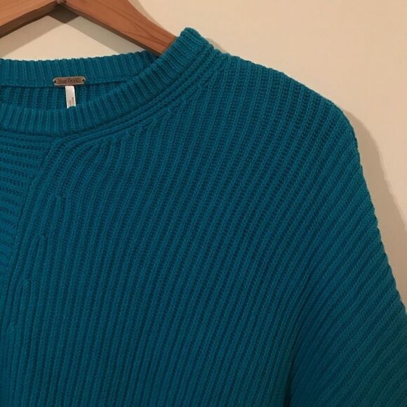 Free People Sz XS Turquoise Bat Wing Sweater - Picture 1 of 7